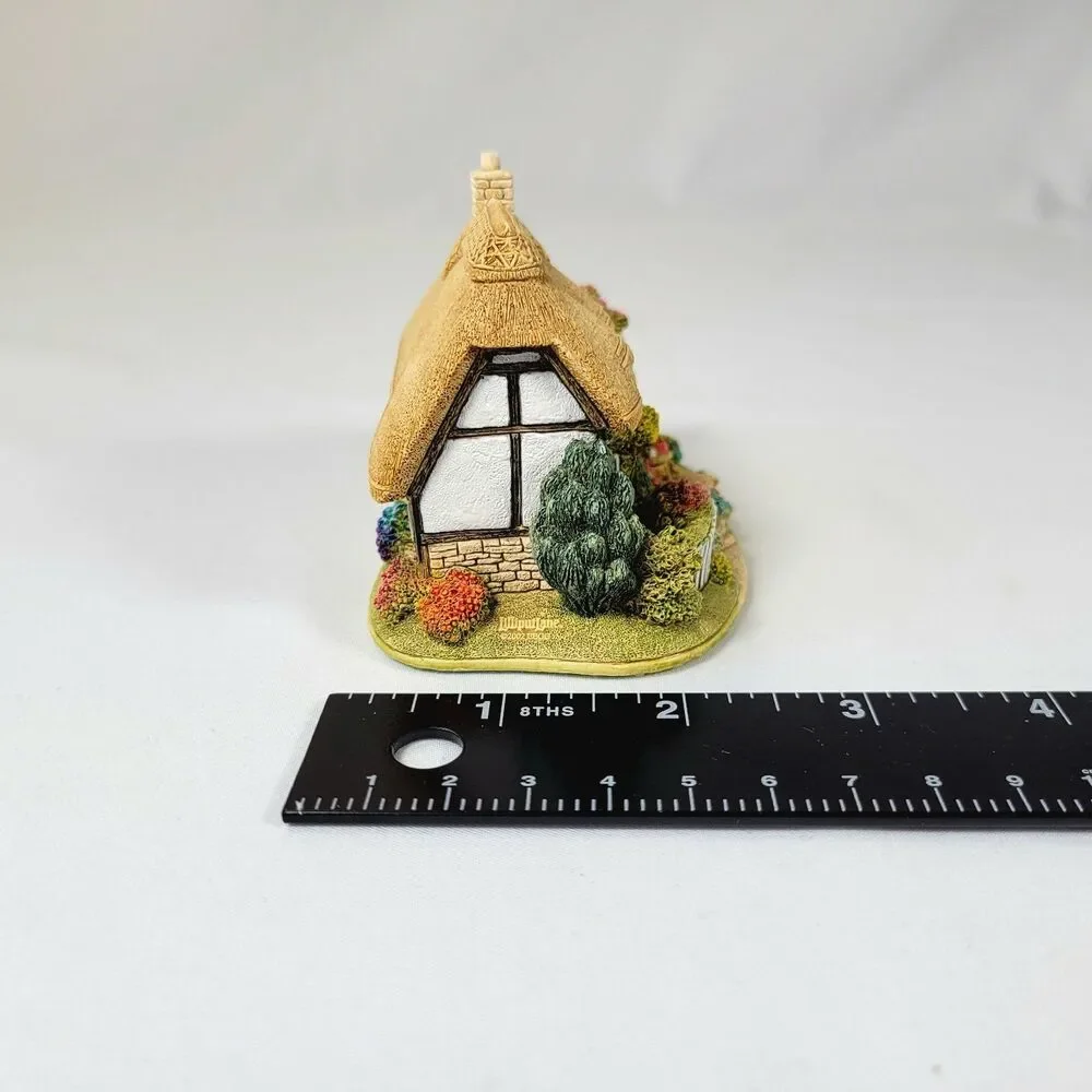 Lilliput Lane Little Garden Party L2570 Vintage 2002 Cottagecore Fairy House